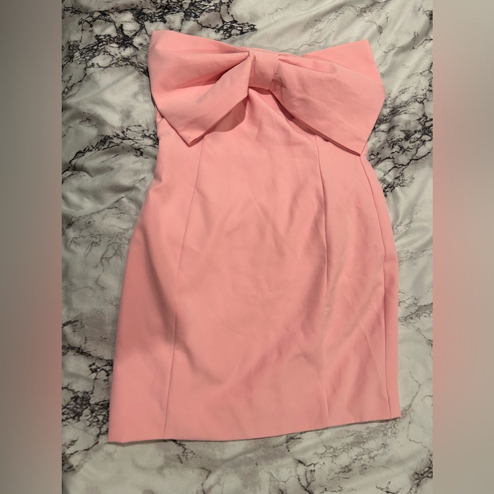 Baby pink bow dress!